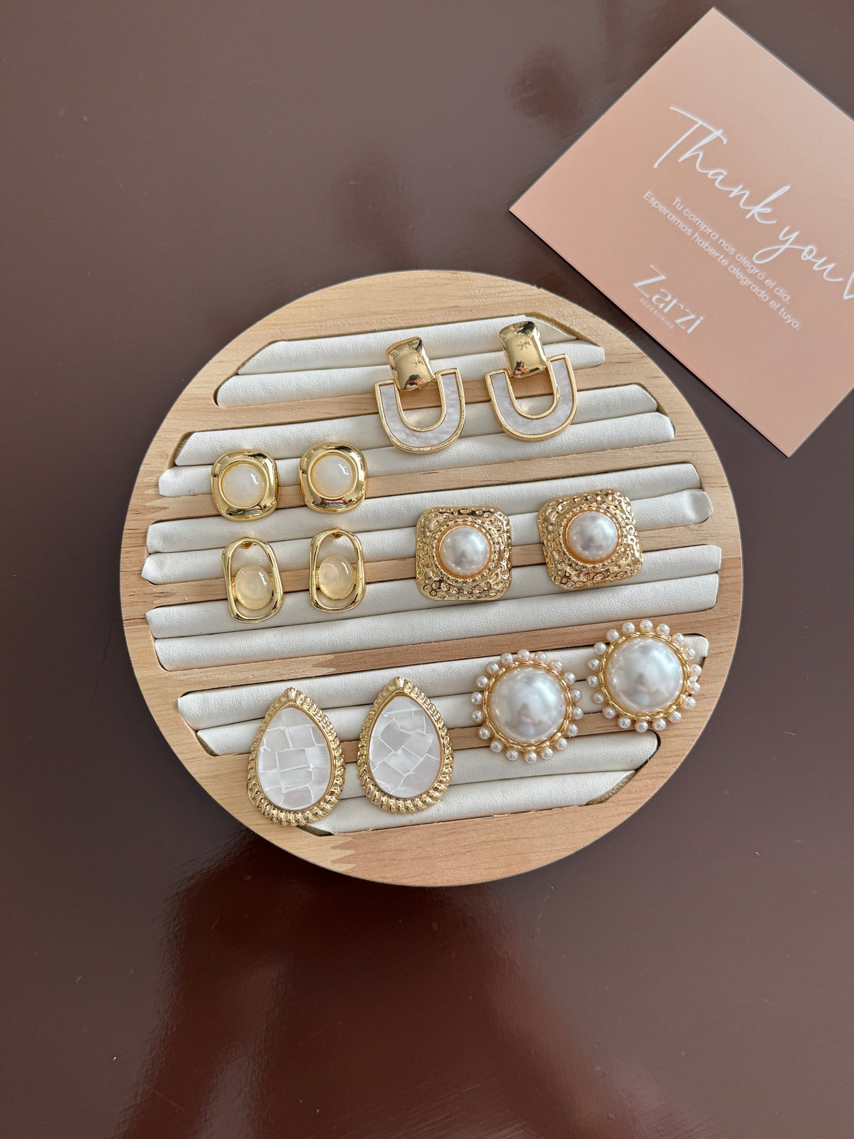 Aretes dorados