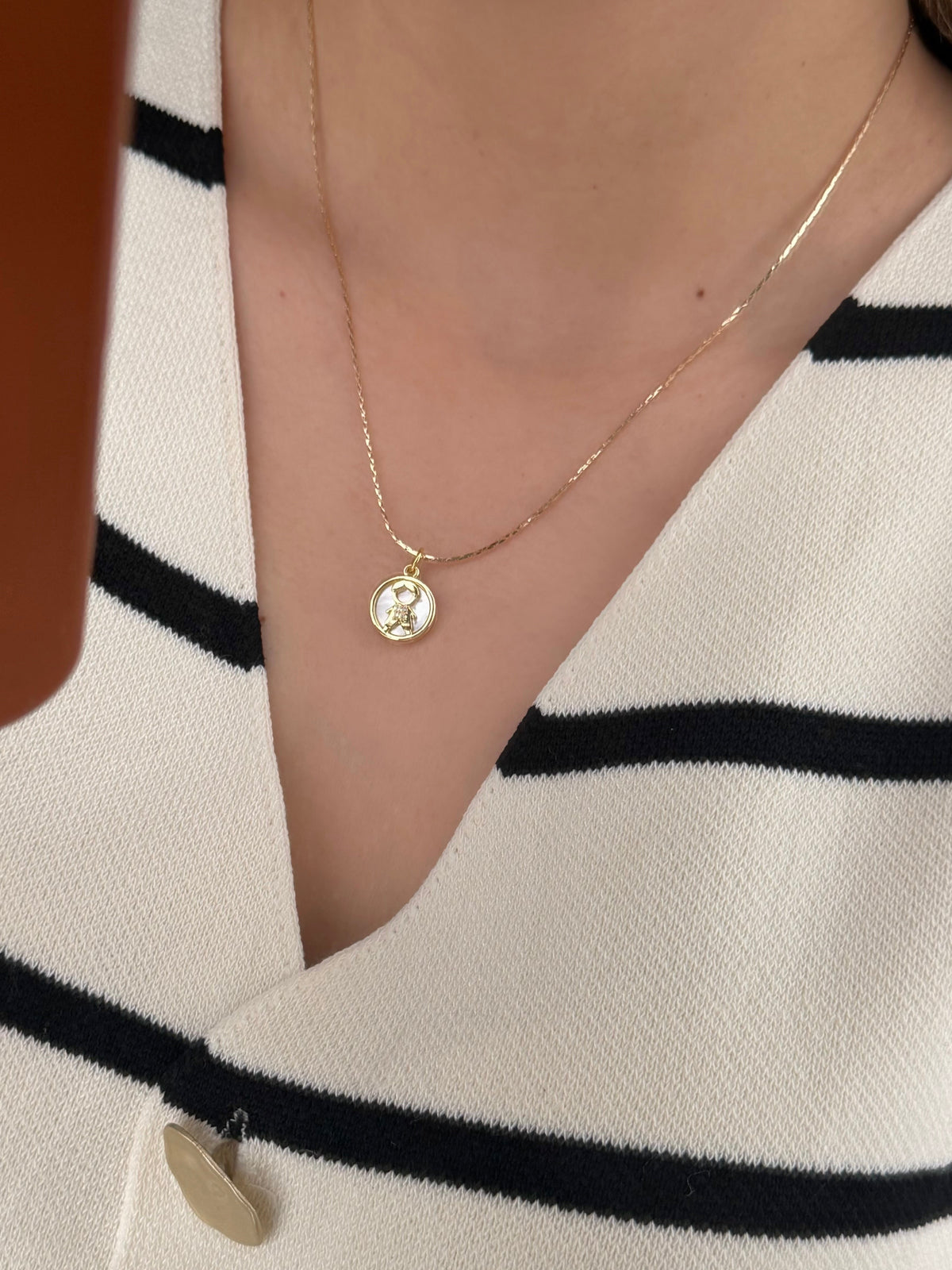 Cadenita con dije de niño