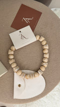 Nuevo collar beige